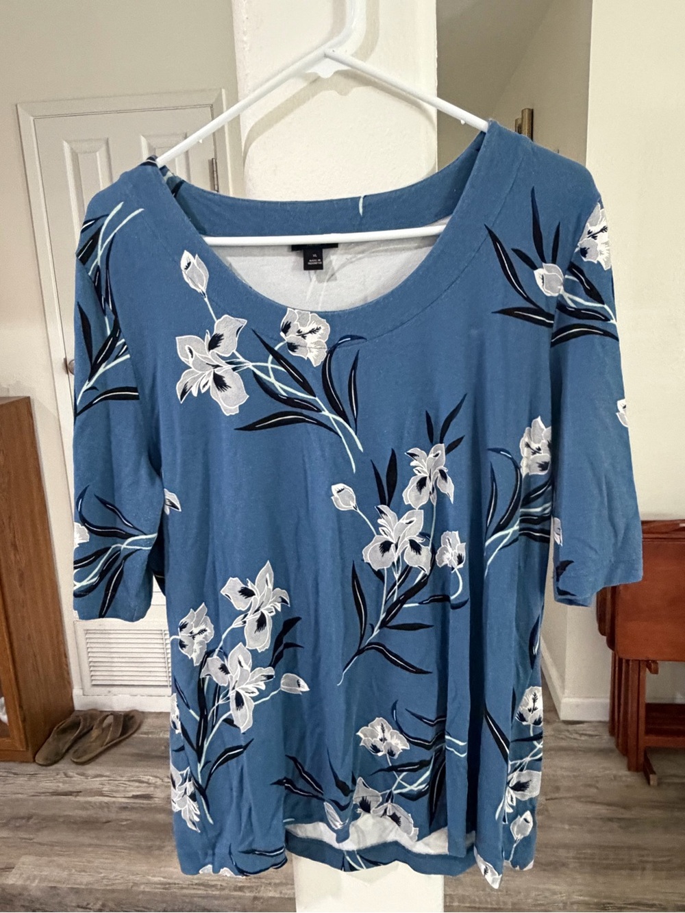 Ann Taylor Factory Blue Floral Scoop Neck Tunic